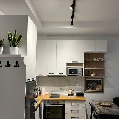 טיראנה Comfy Nest Apartment- Free Parking מראה חיצוני תמונה
