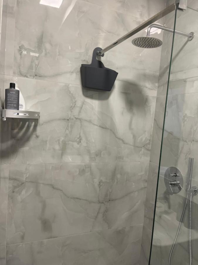 טיראנה Comfy Nest Apartment- Free Parking מראה חיצוני תמונה